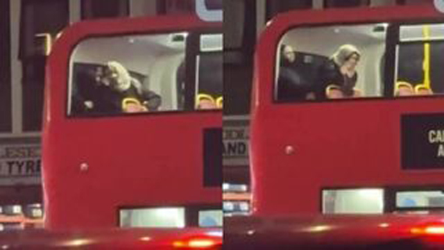 Hijab Girl Fucking – Inside Pablic Bus Video
